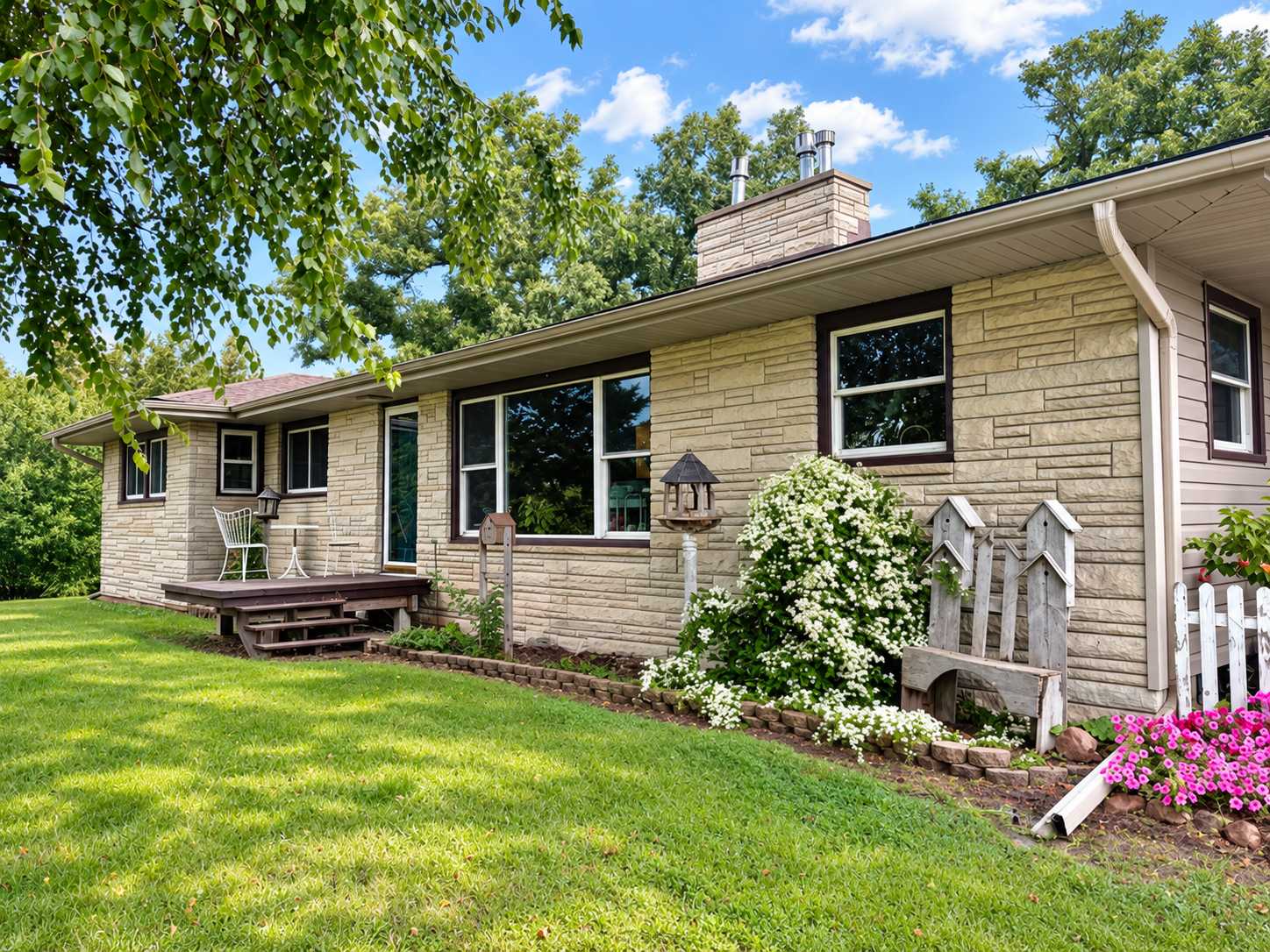 65176 120th AVE, Claremont, MN 55924