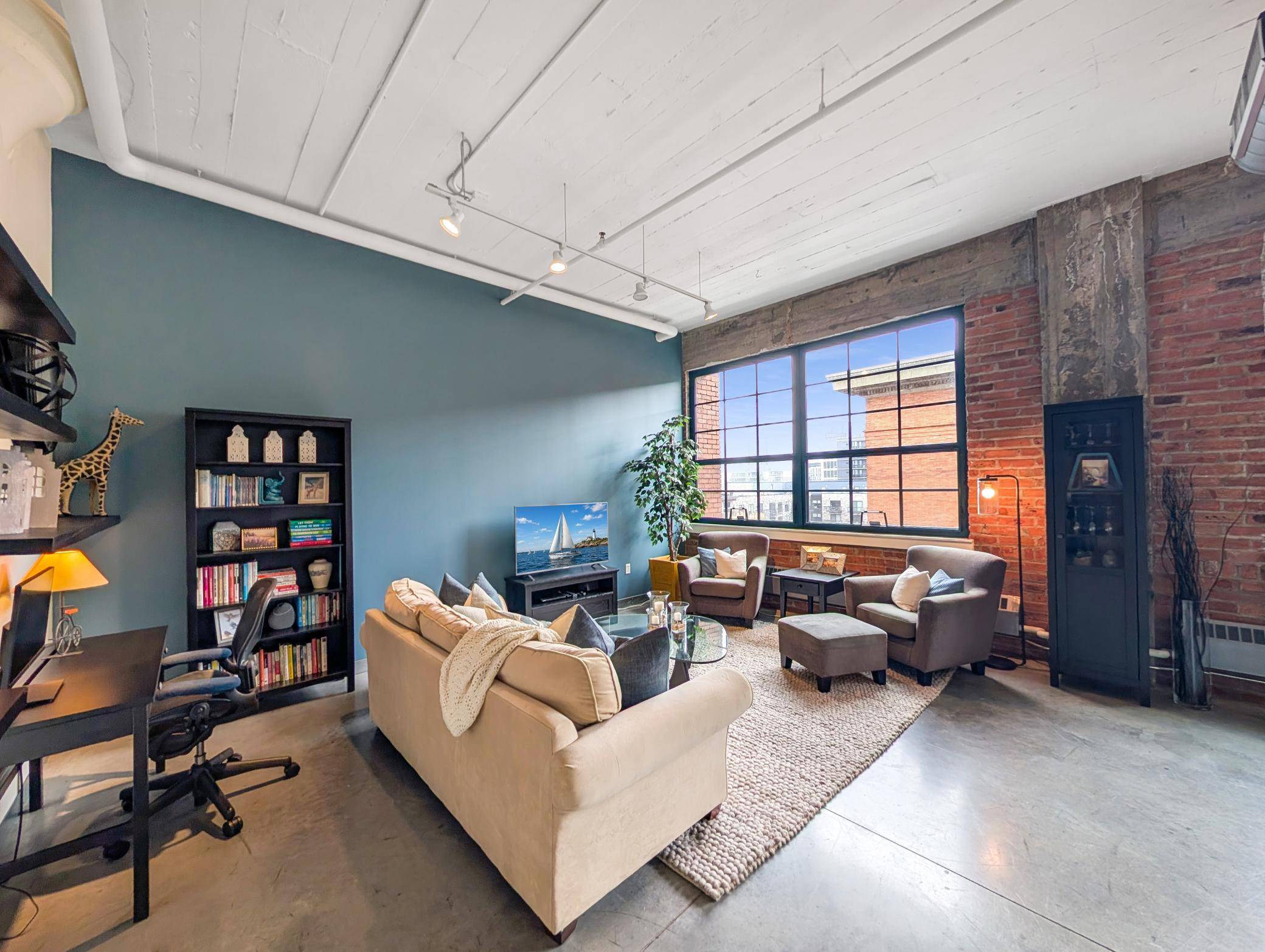 250 Park AVE #614, Minneapolis, MN 55415