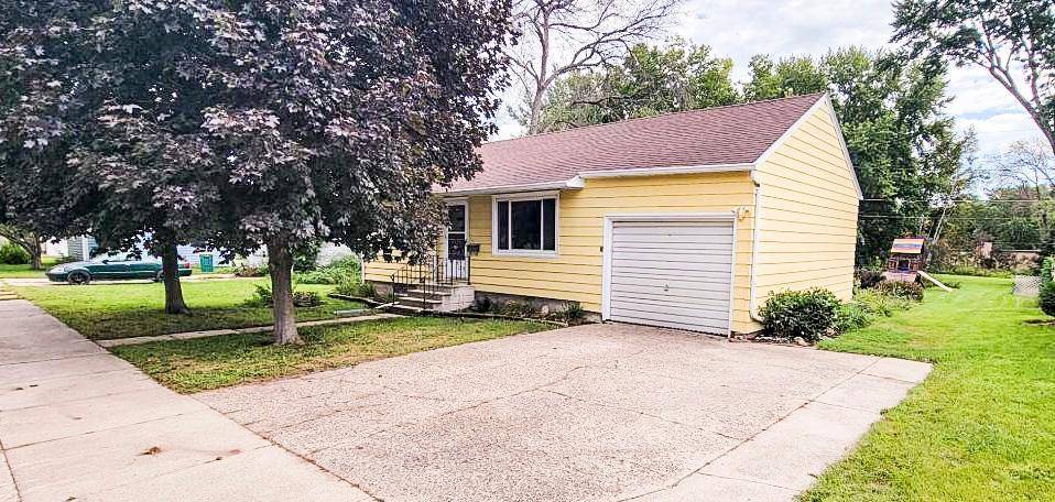 1014 Saint Peter AVE, Albert Lea, MN 56007