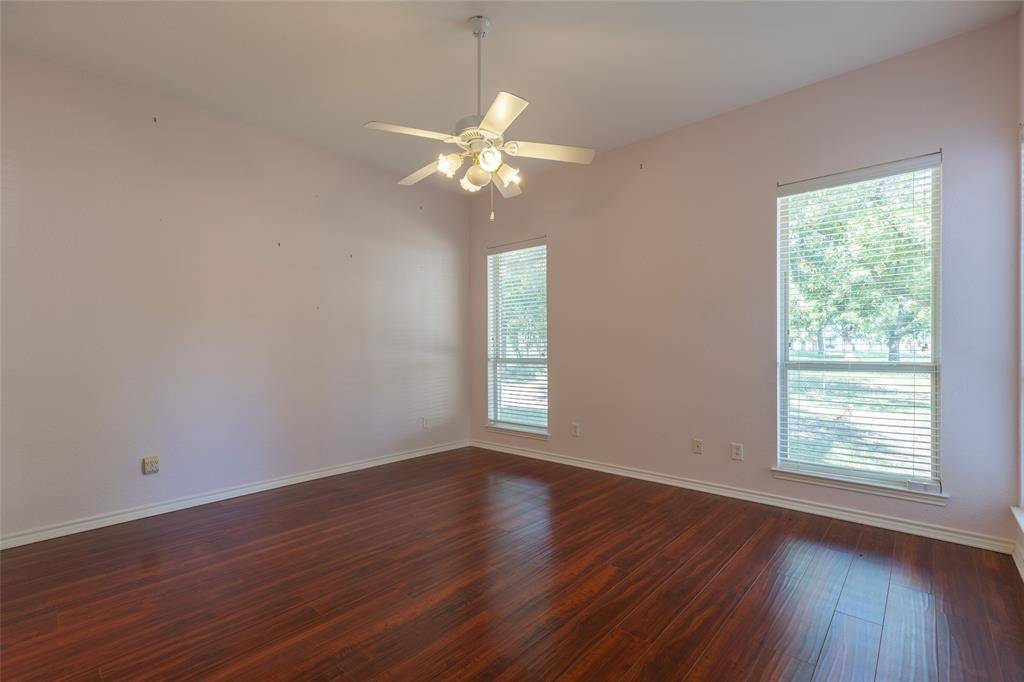 8925 Green Leaves Drive, Granbury, TX 76049