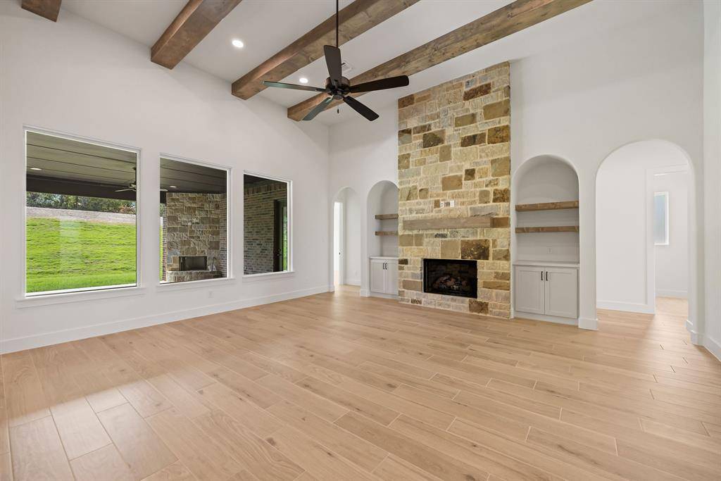 132 Oak Meadow Lane, Weatherford, TX 76085