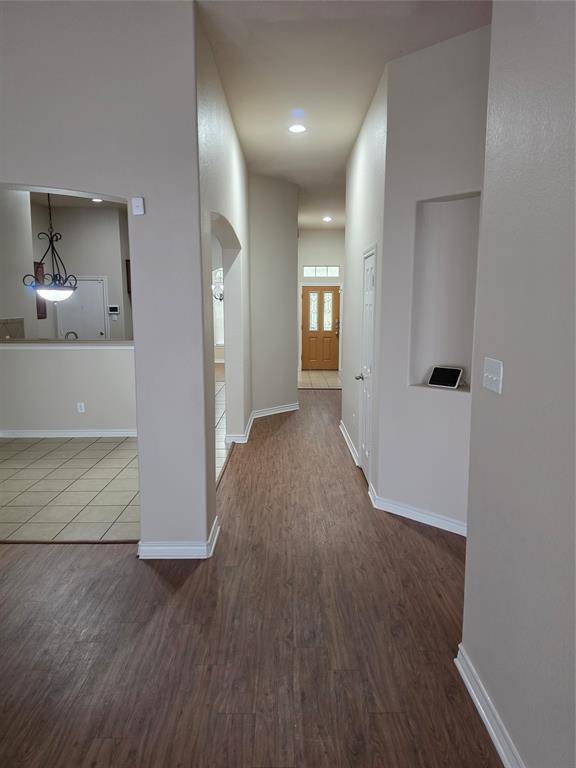 1743 Summerwood Lane, Cedar Hill, TX 75104