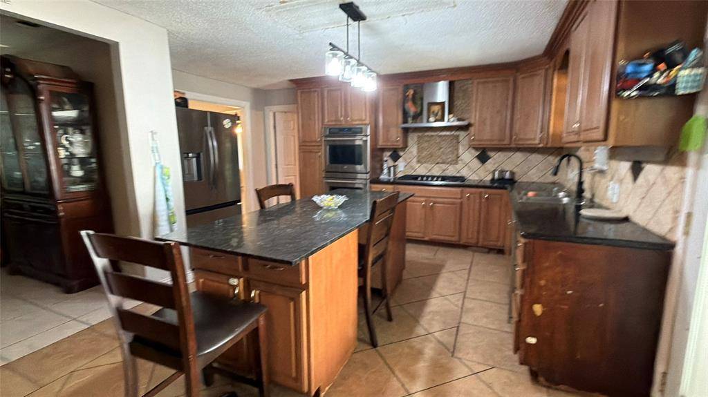 1333 Springlake Drive, Dallas, TX 75217