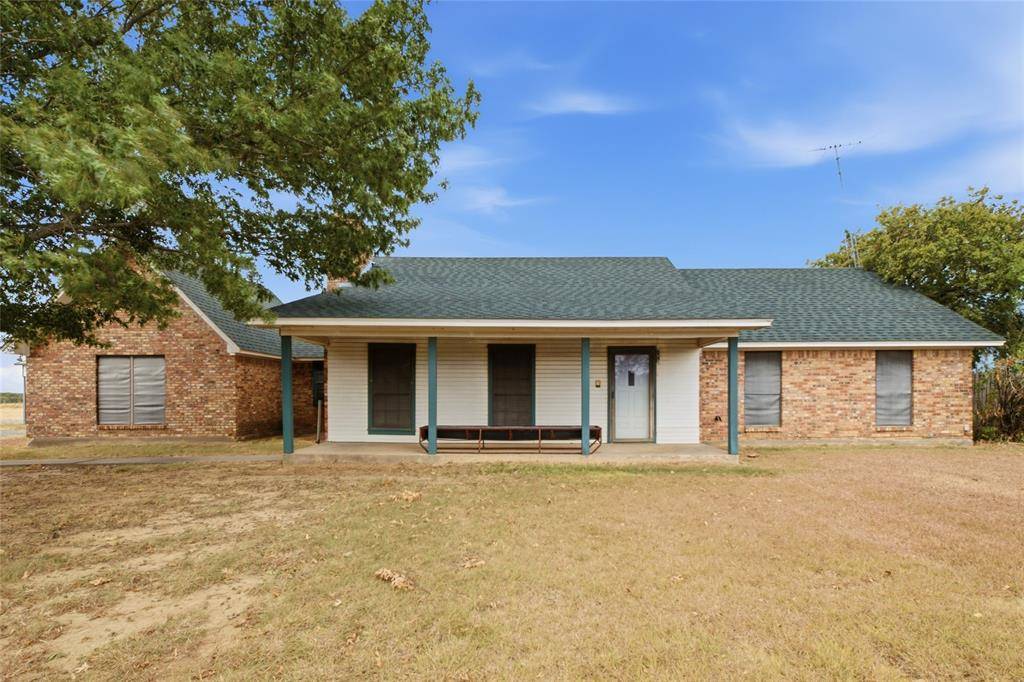 6411 W Line Road, Collinsville, TX 76240