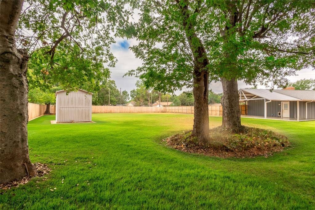 3005 Choctaw Road, Commerce, TX 75428