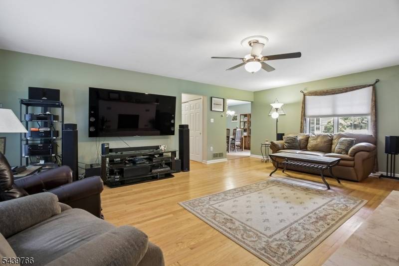 41 Carey Rd, Roxbury Twp., NJ 07876