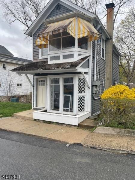 72 Main St, Califon Boro, NJ 07830
