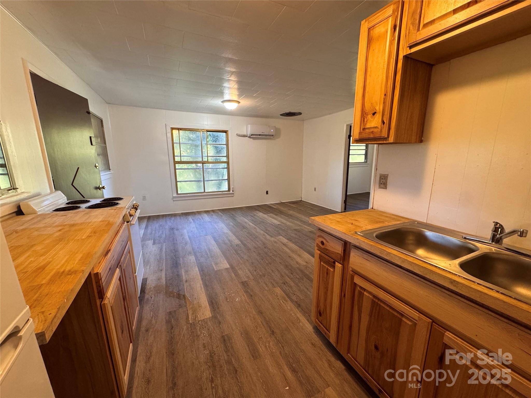 84 Pelohi Cove RD, Bryson City, NC 28713