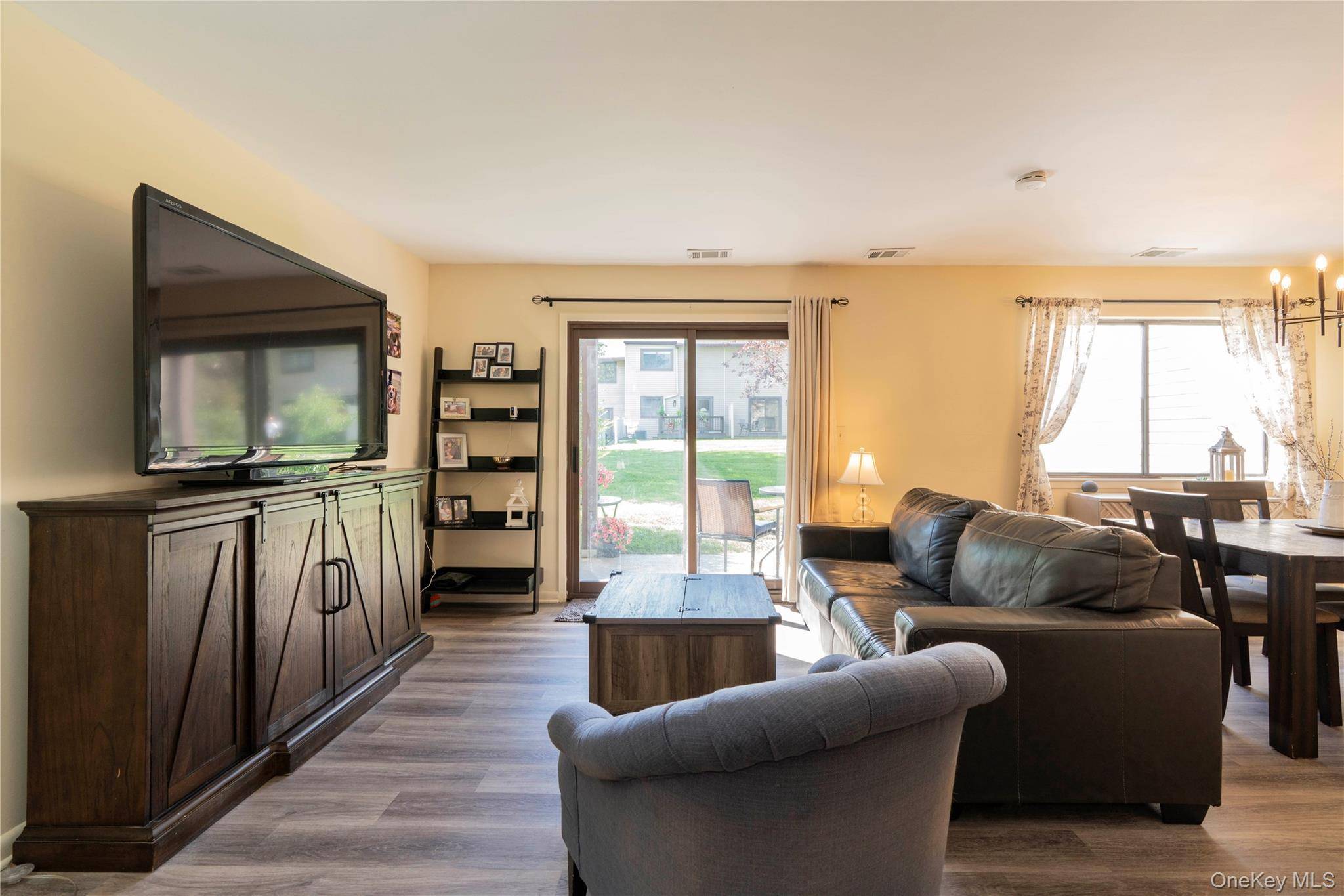 6 Knights BRG #B, Poughkeepsie, NY 12603