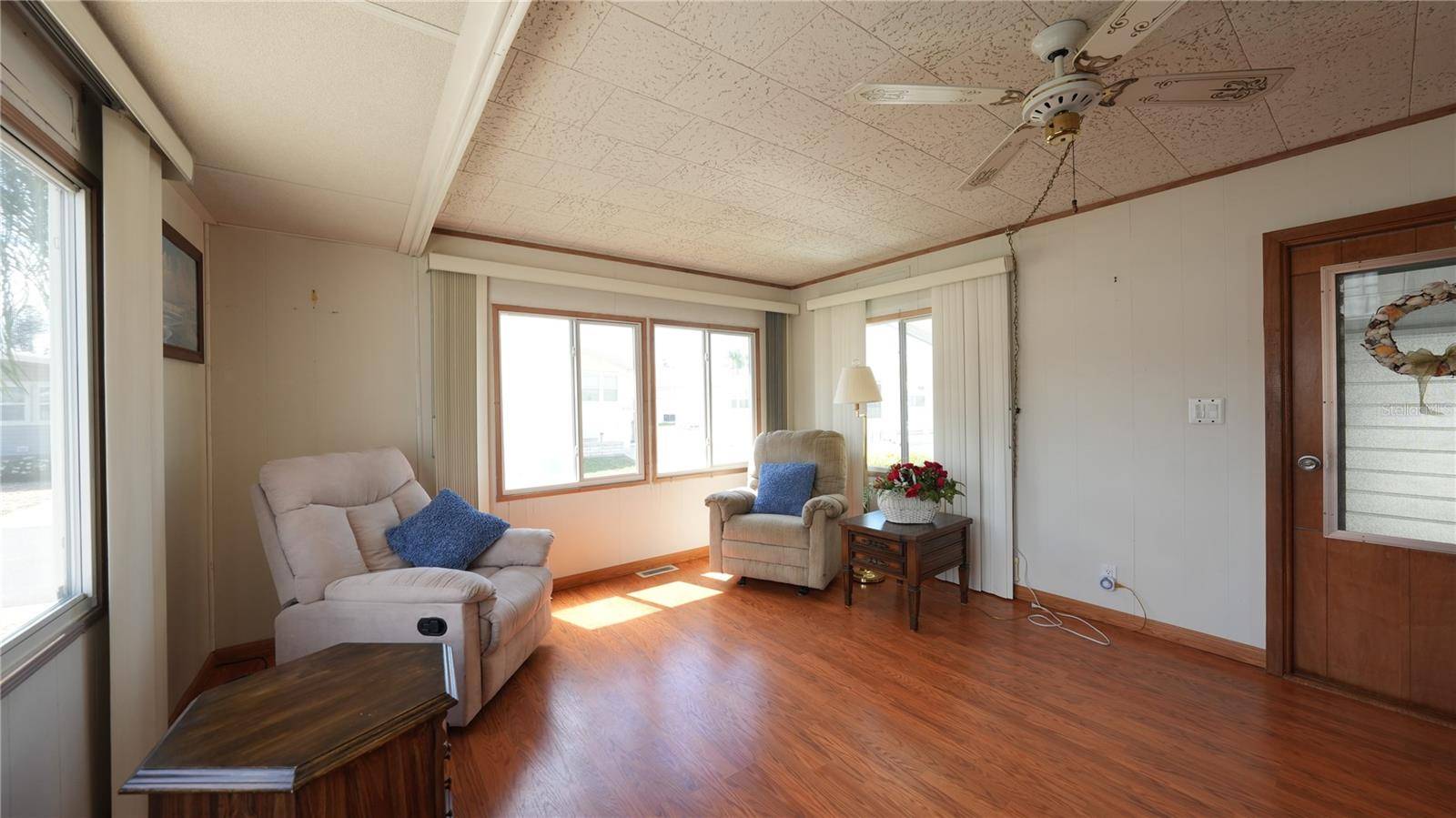 210 SOUTHWINDS DR, Sarasota, FL 34231