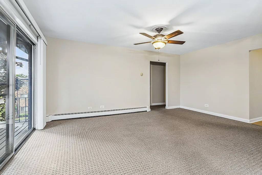 5703 128th ST #31, Crestwood, IL 60418