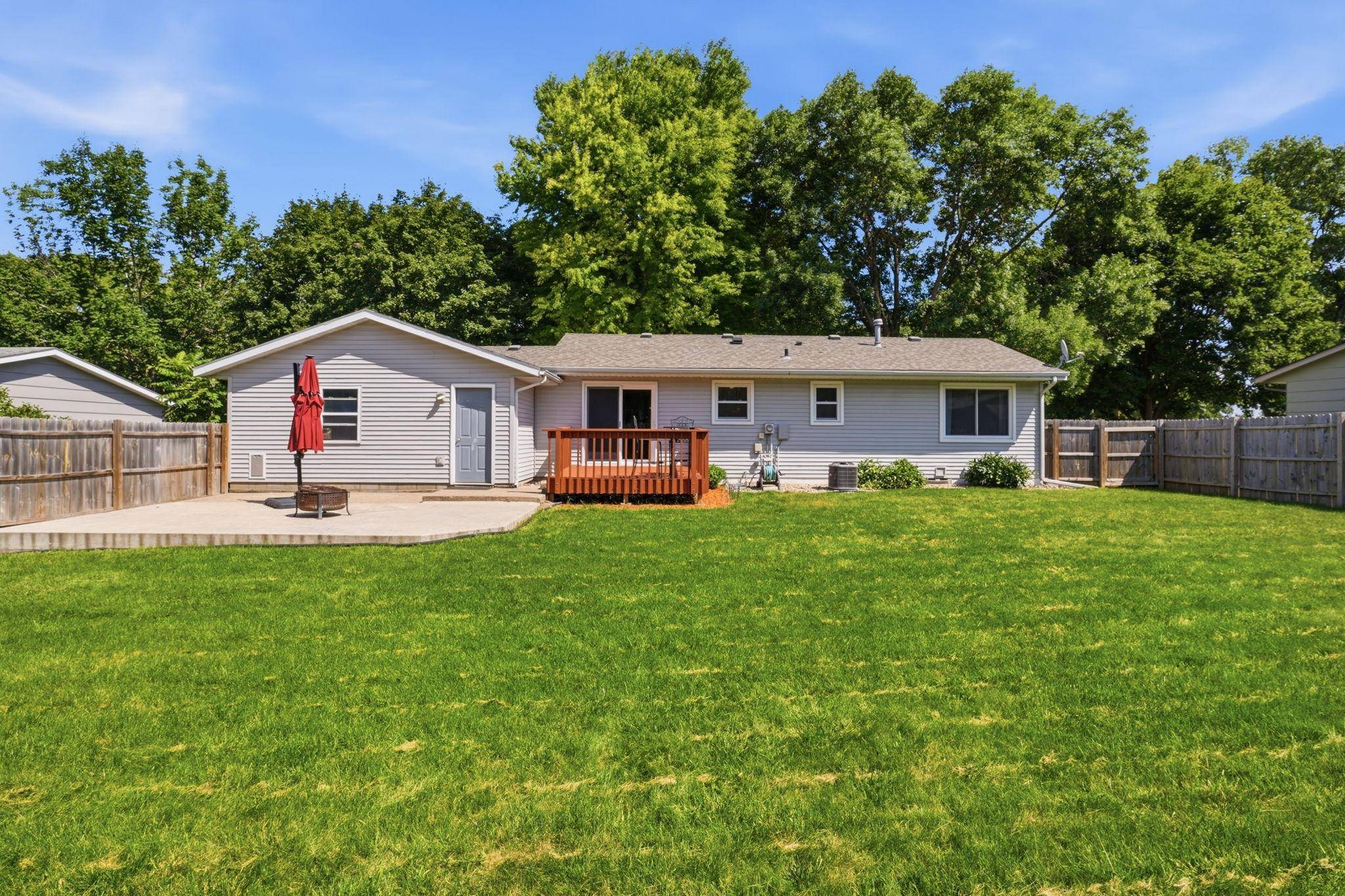 1217 27th ST NW, Willmar, MN 56201