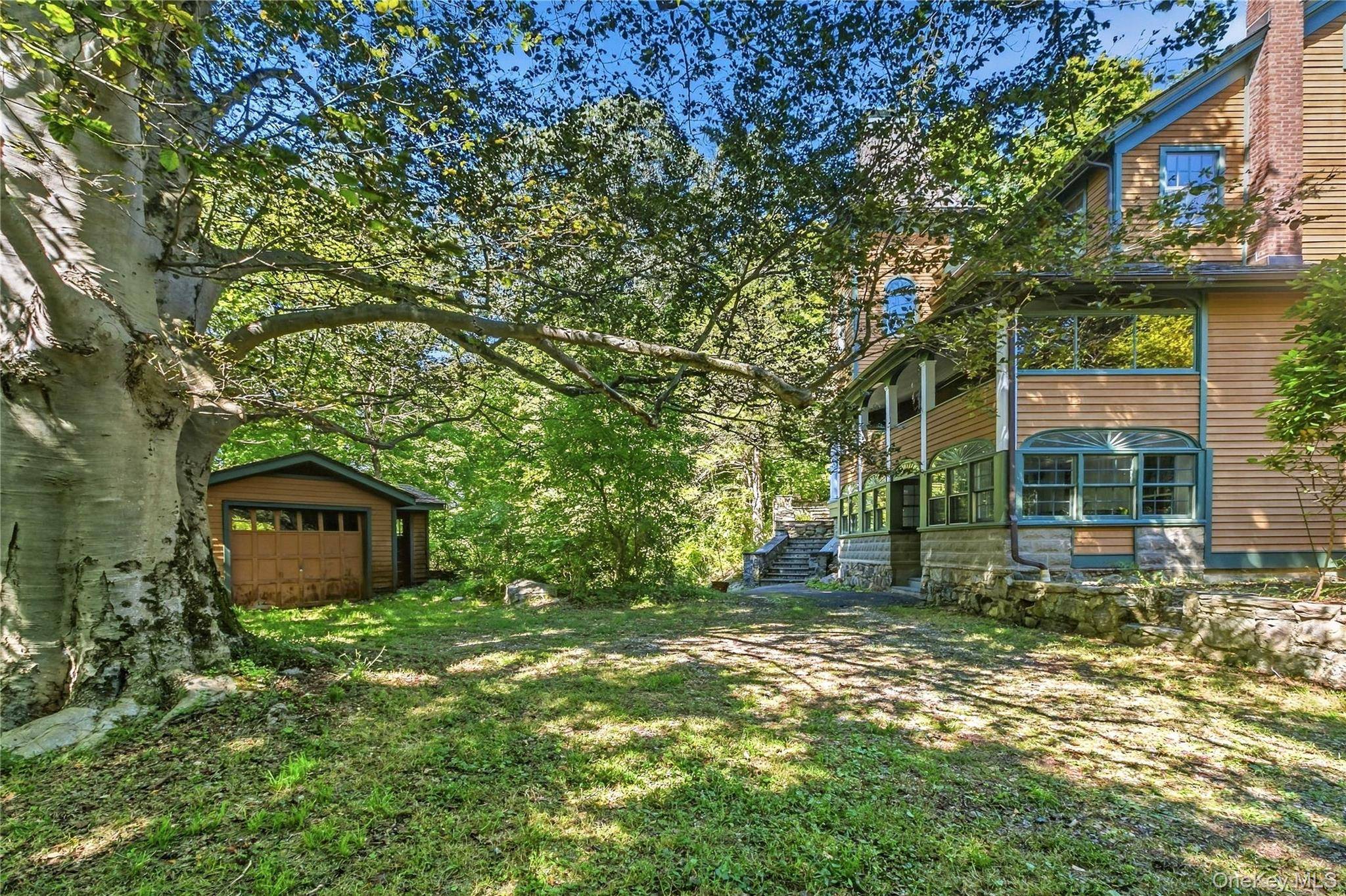 81 Glendale RD, Ossining, NY 10562