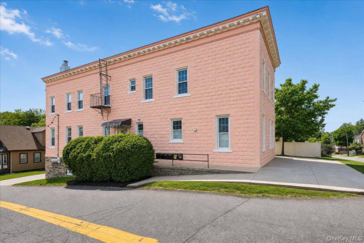 208 Tompkins RD, Yonkers, NY 10703