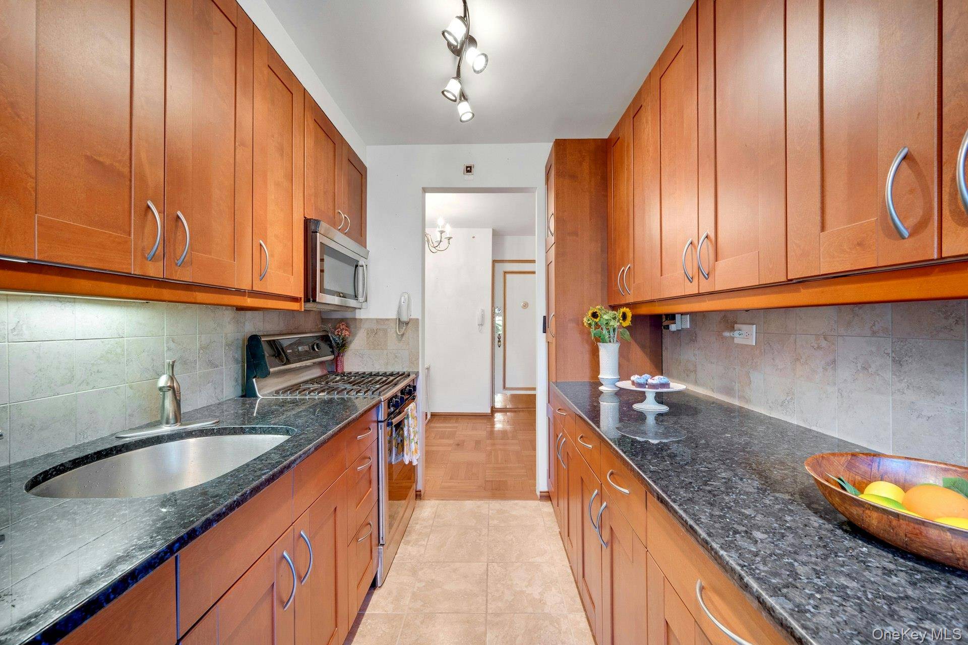 735 Kappock ST #8F, Bronx, NY 10463