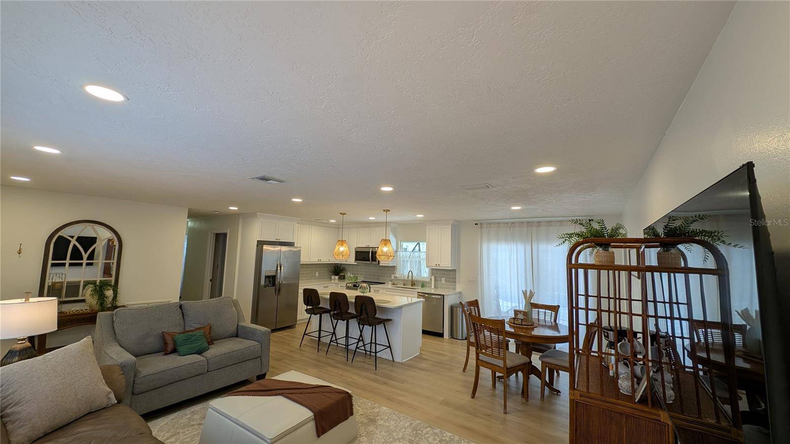 1863 MONICA DR, Clearwater, FL 33763