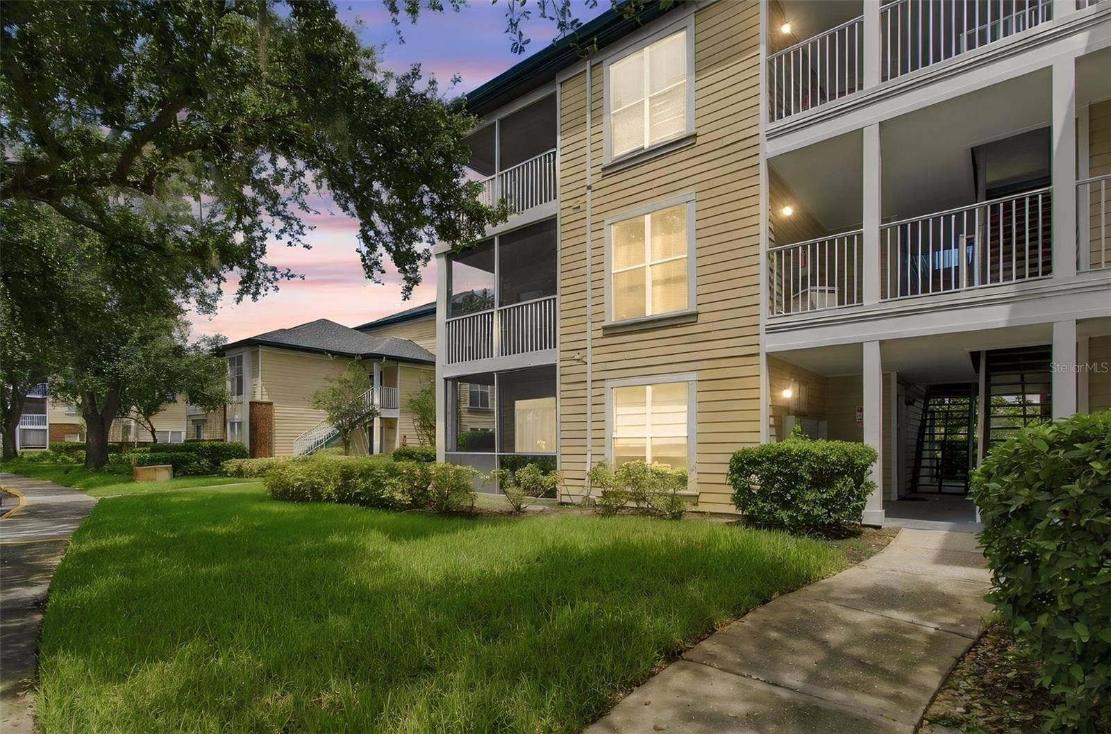 4115 CHATHAM OAK CT #215, Tampa, FL 33624