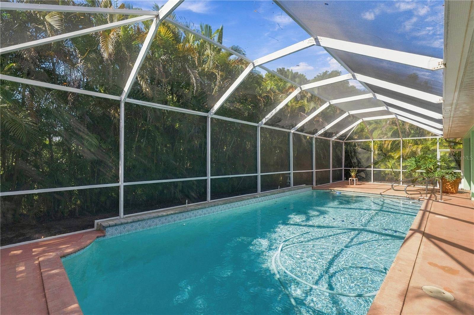 114 SE 8TH ST, Cape Coral, FL 33990