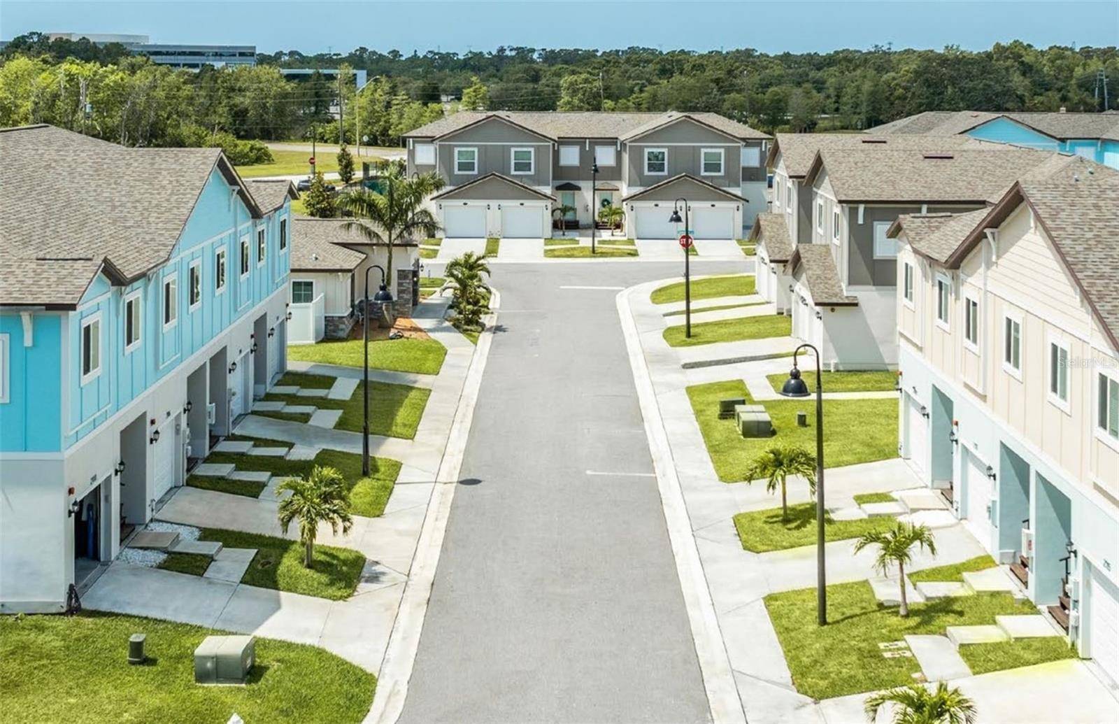 2053 SILVERSTONE CIR, Clearwater, FL 33760
