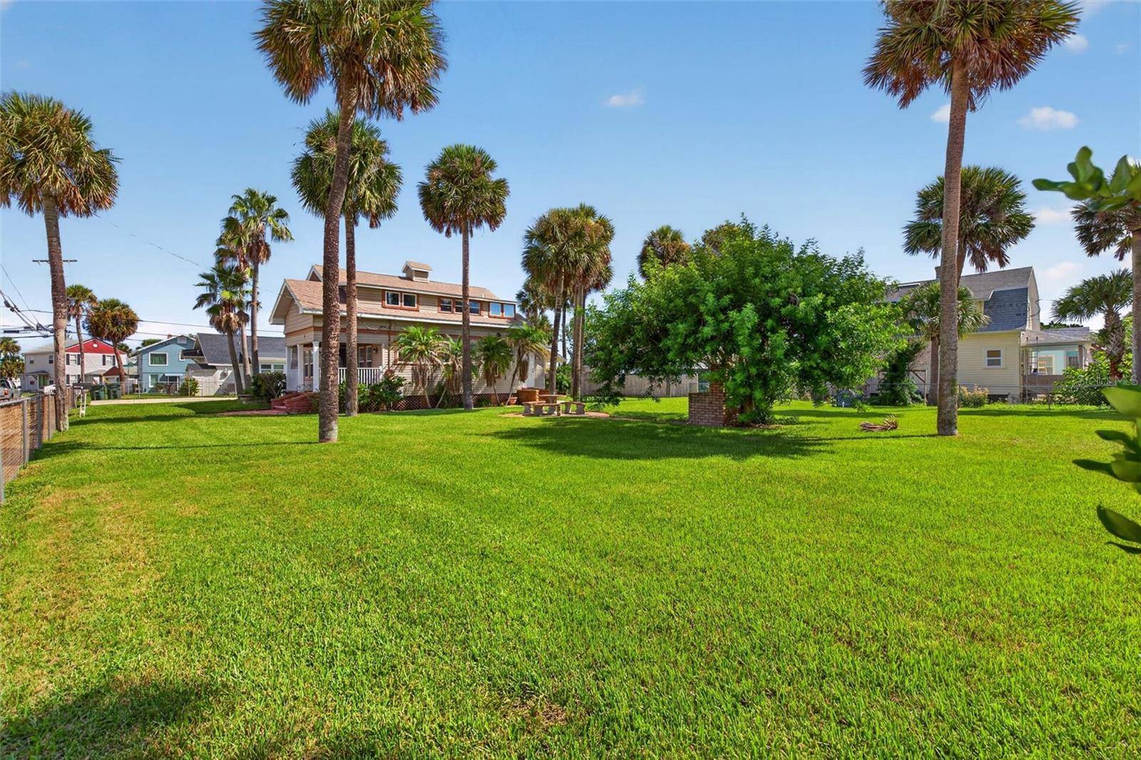 409 S GRANDVIEW AVE, Daytona Beach, FL 32118