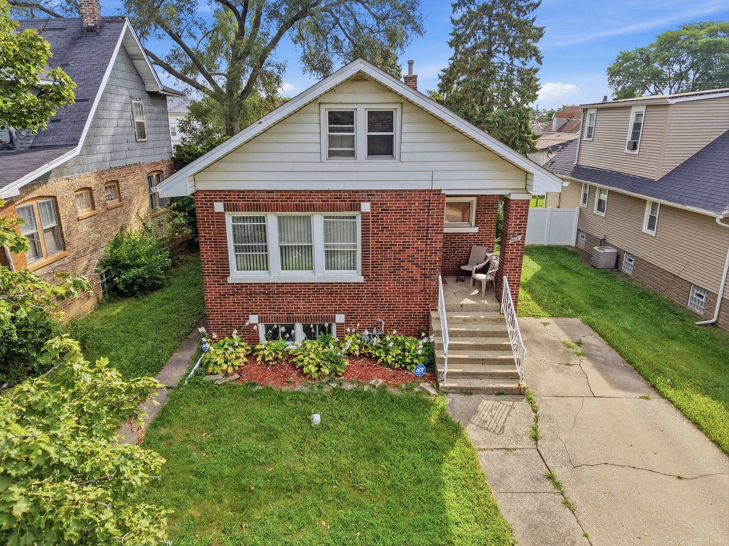 617 23rd AVE, Bellwood, IL 60104