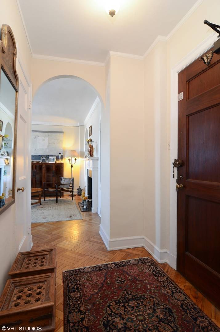 2000 N Lincoln Park West AVE #312, Chicago, IL 60614