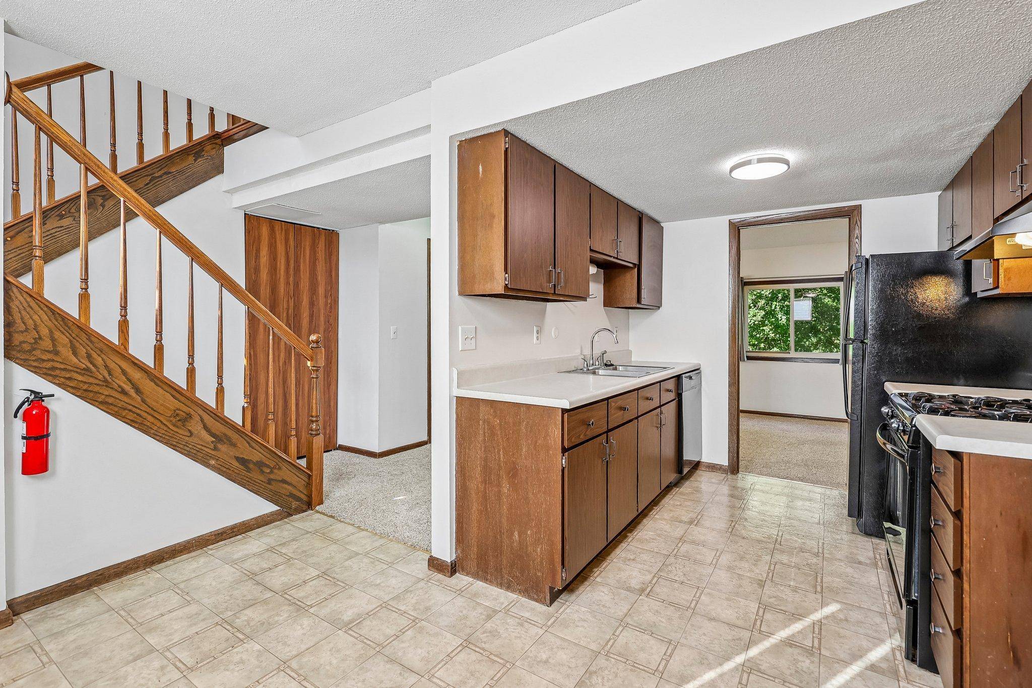 7436 Germane TRL, Apple Valley, MN 55124