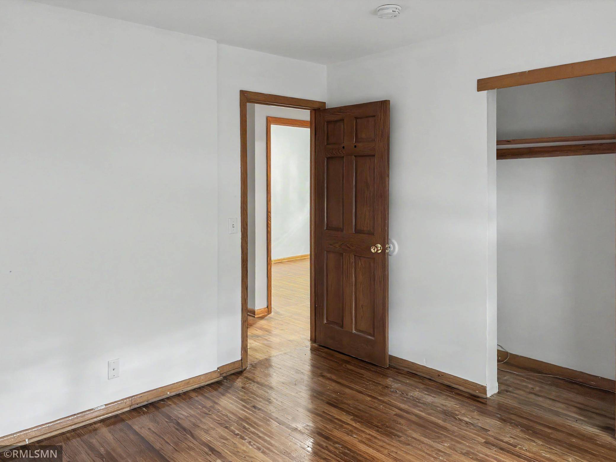 6213 Chowen AVE N, Brooklyn Center, MN 55429
