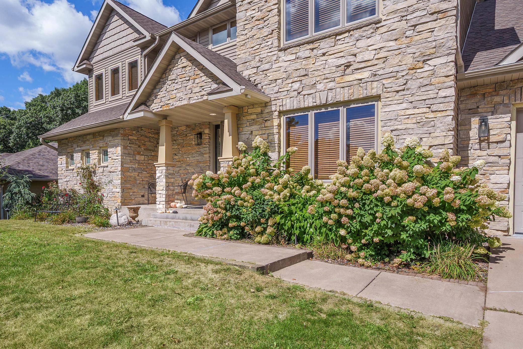 3130 Anric DR, Eau Claire, WI 54701
