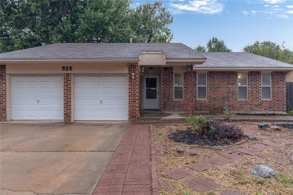 525 Holly Hill RD, Edmond, OK 73003