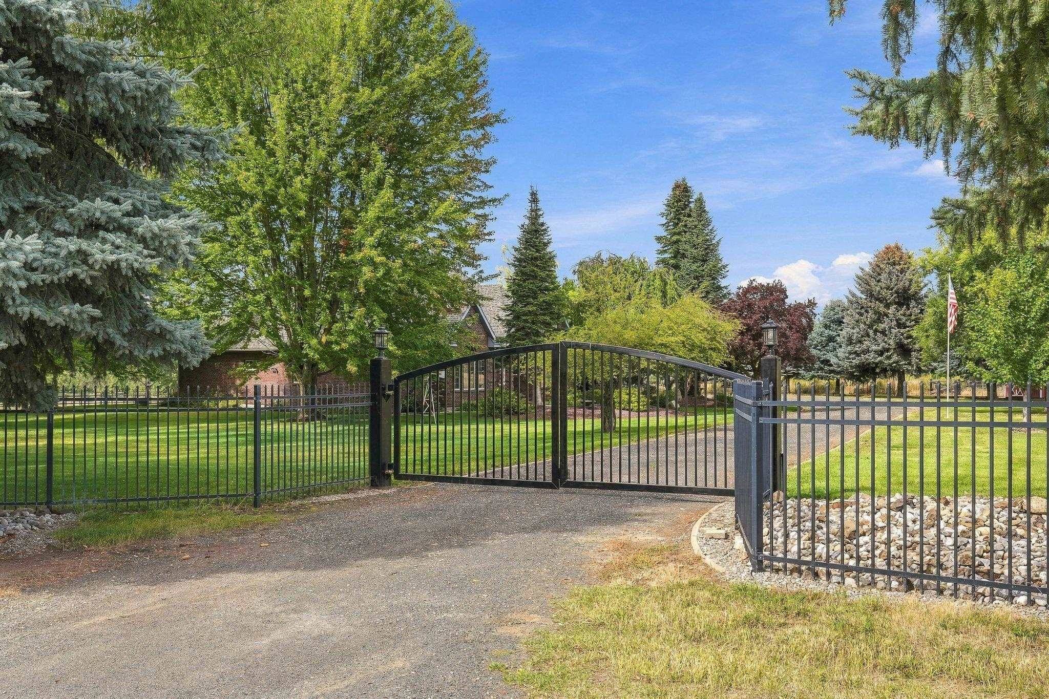 507 E Ziegler Ln, Colbert, WA 99005