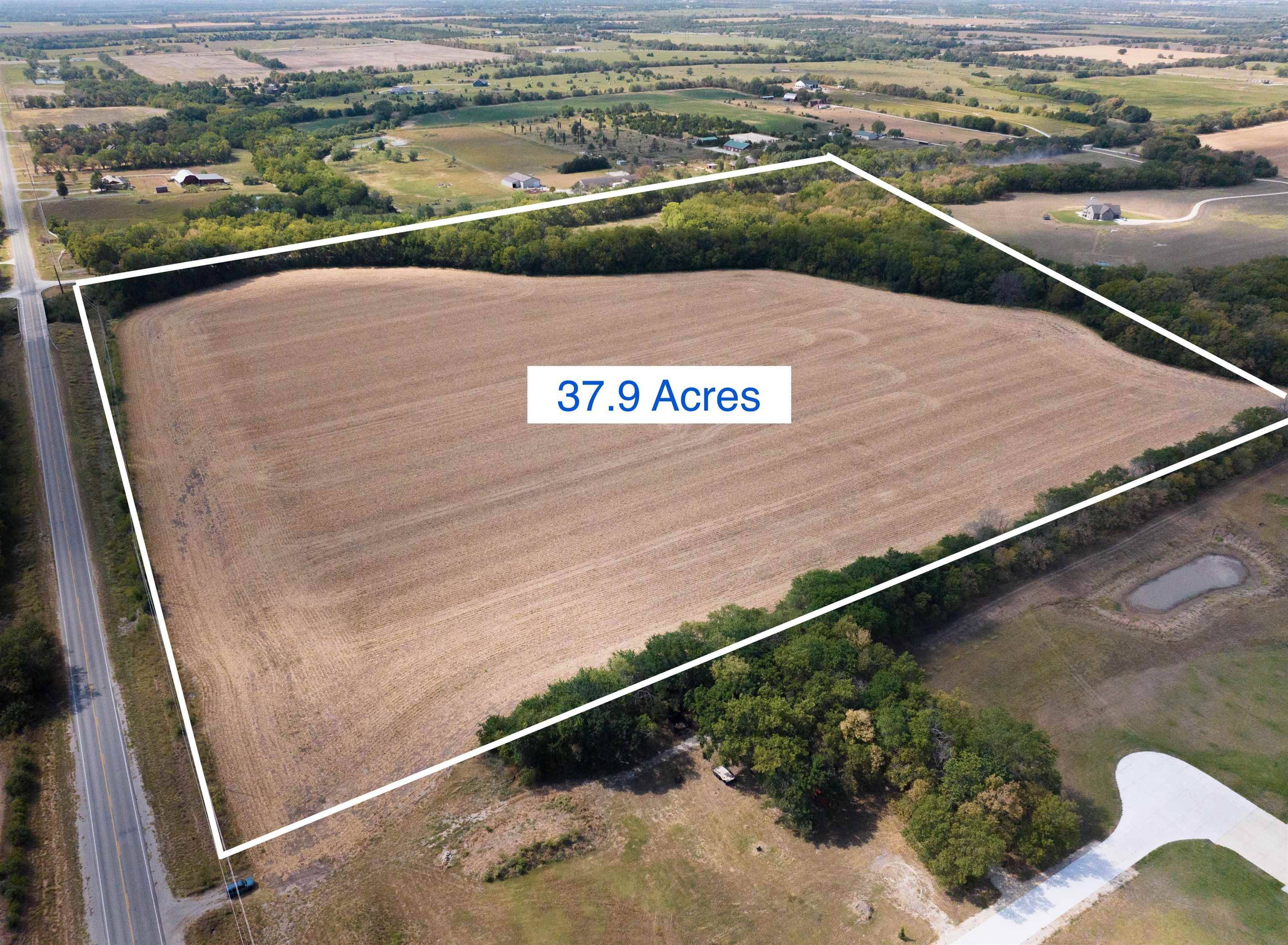 37.9 +/- Acres SW 10th St, Benton, KS 67017