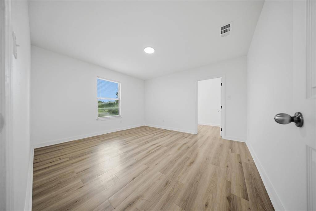 500 S 4th Street, Bonham, TX 75418