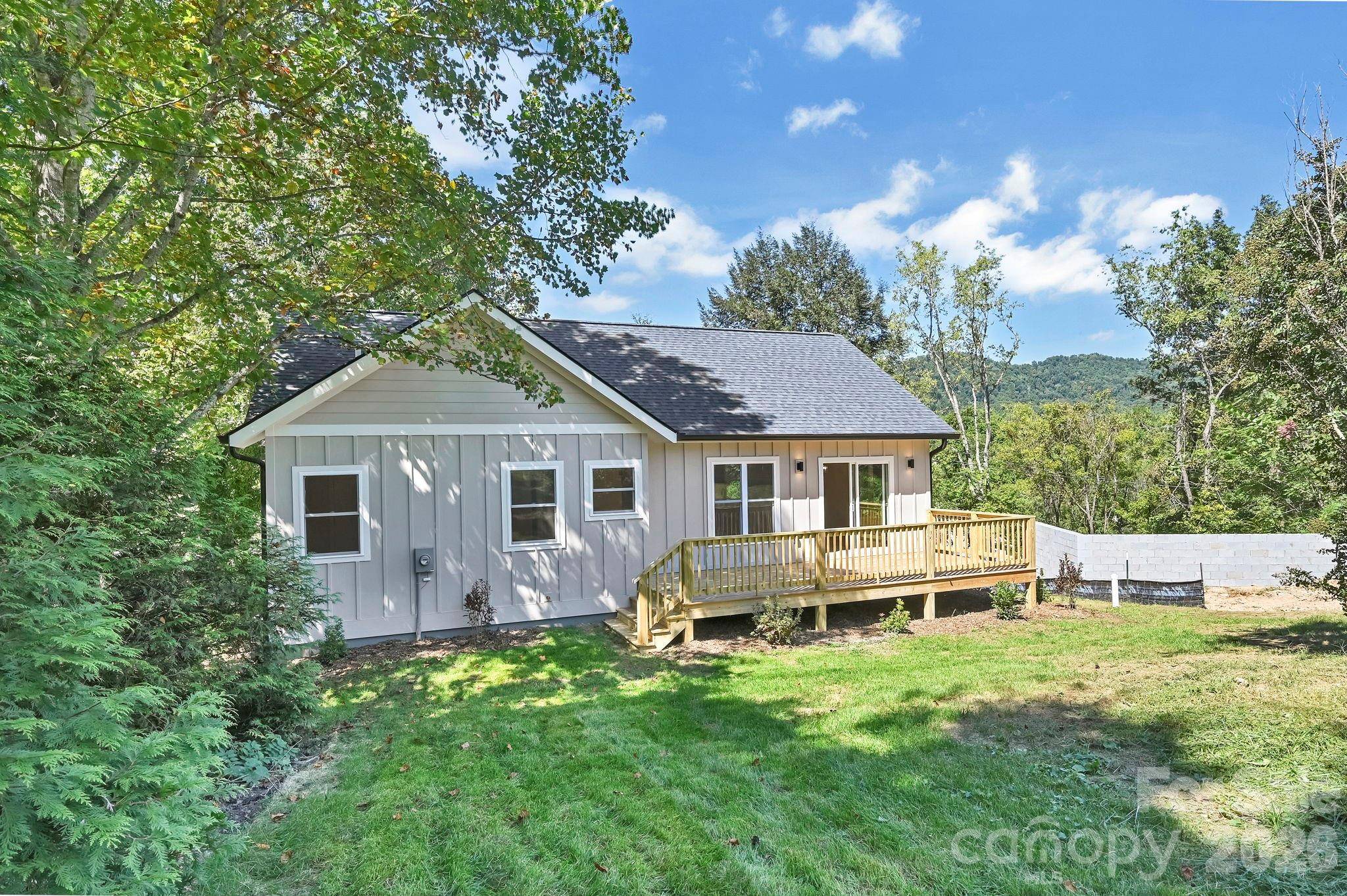 34 Mountain View RD, Asheville, NC 28805