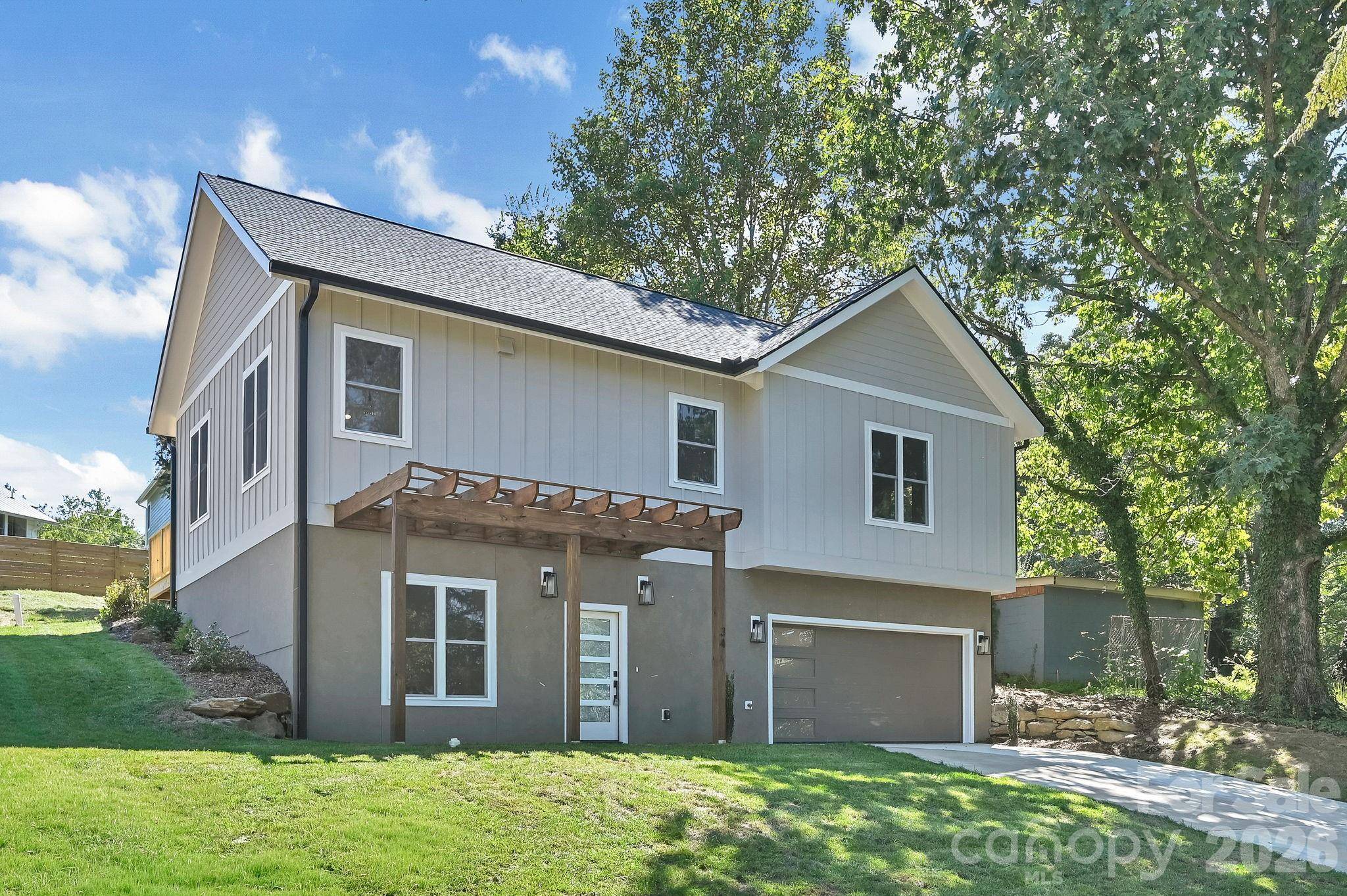 34 Mountain View RD, Asheville, NC 28805