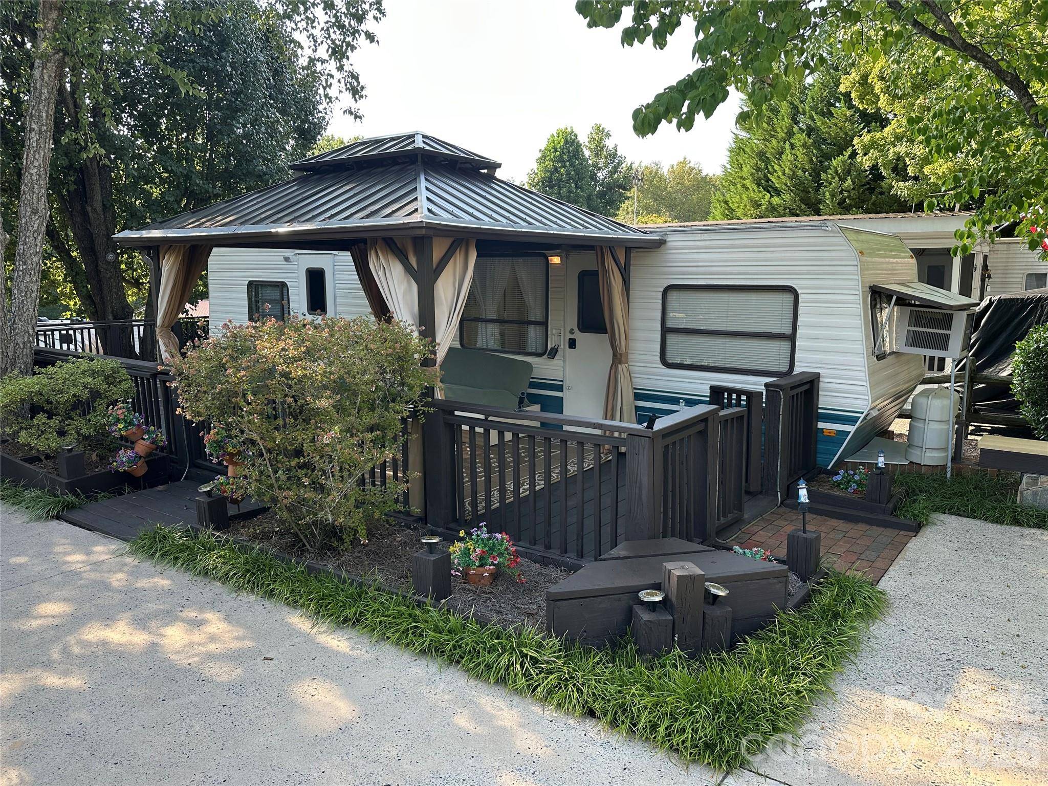 142 Cardinal AVE, New London, NC 28127
