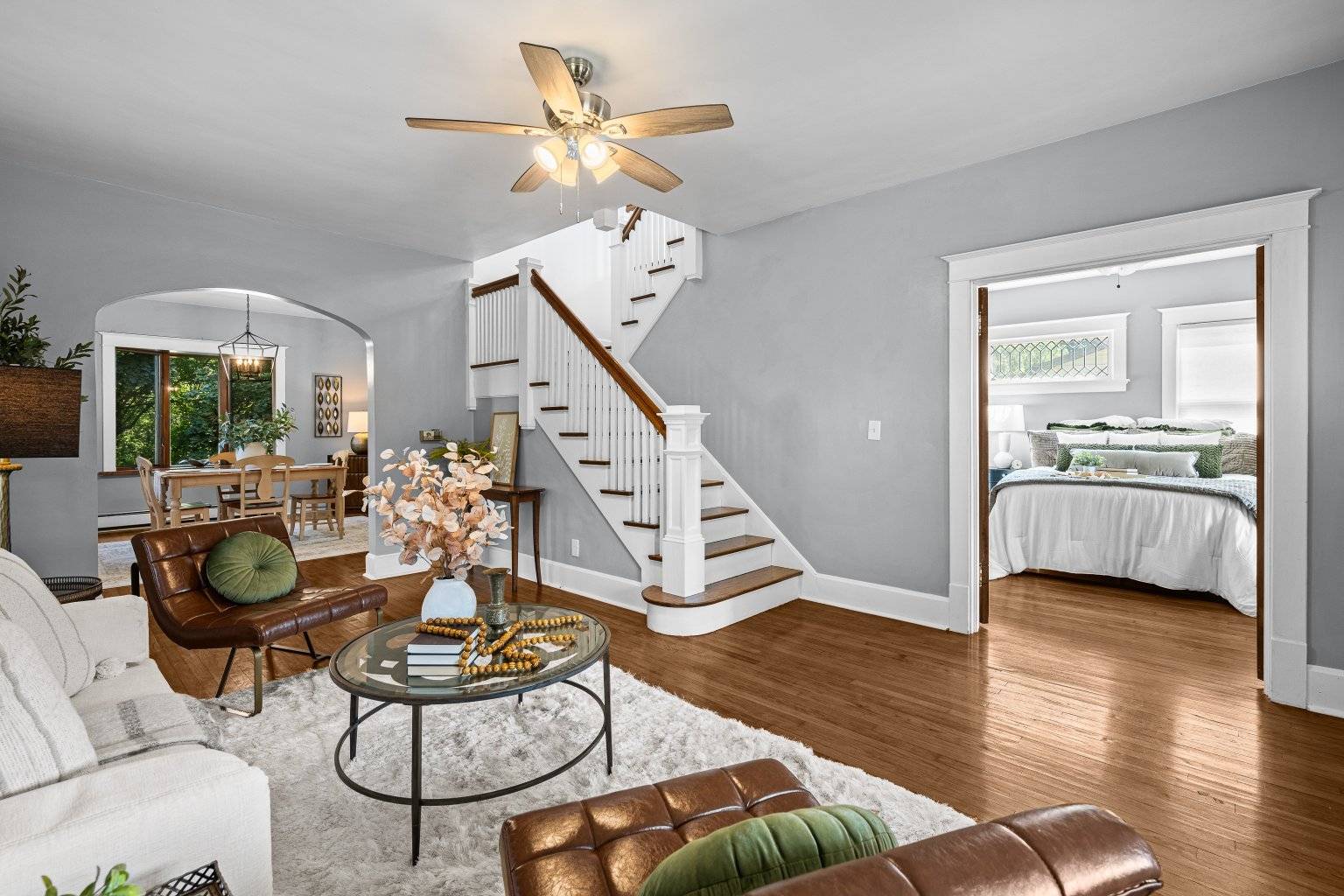 2706 OAK ST, Bettendorf, IA 52722