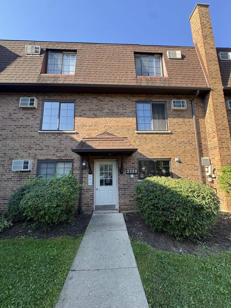 2328 Century Point LN #D, Glendale Heights, IL 60139