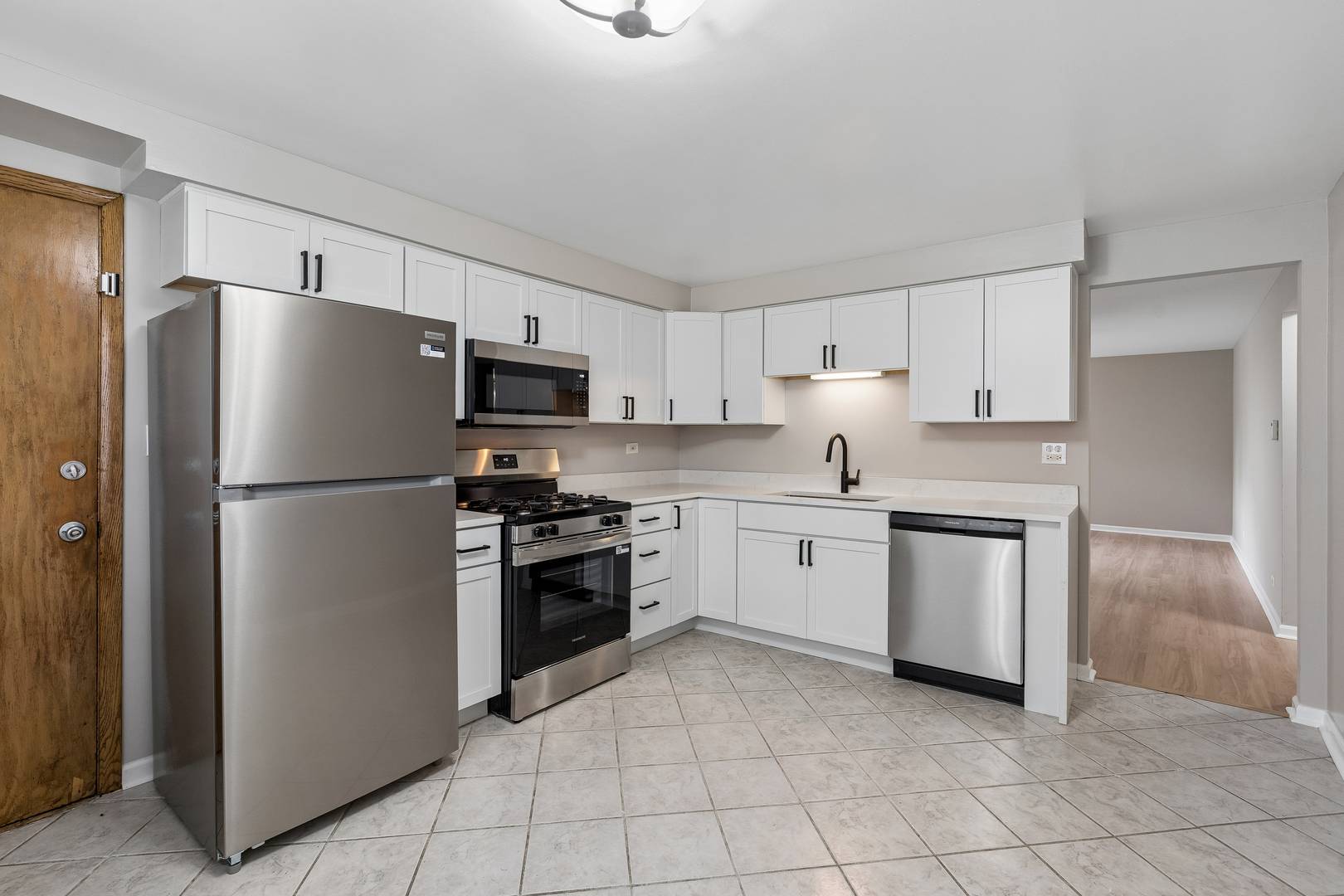 6022 N Avondale AVE #1S, Chicago, IL 60631