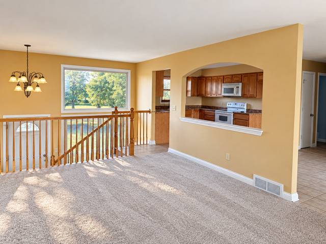 2347 N 45th RD, Leland, IL 60531