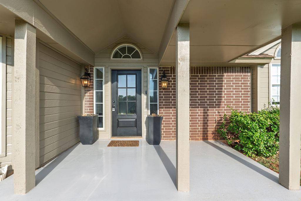 100323 S Shadyoak DR, Harrah, OK 73045