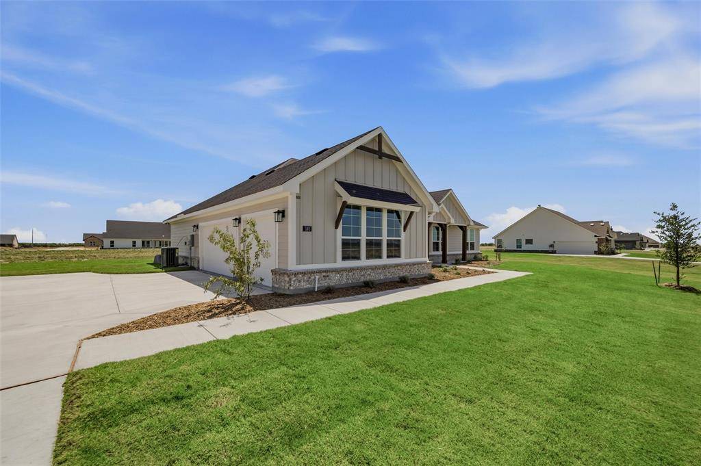 146 Aurora Avenue, Valley View, TX 76272