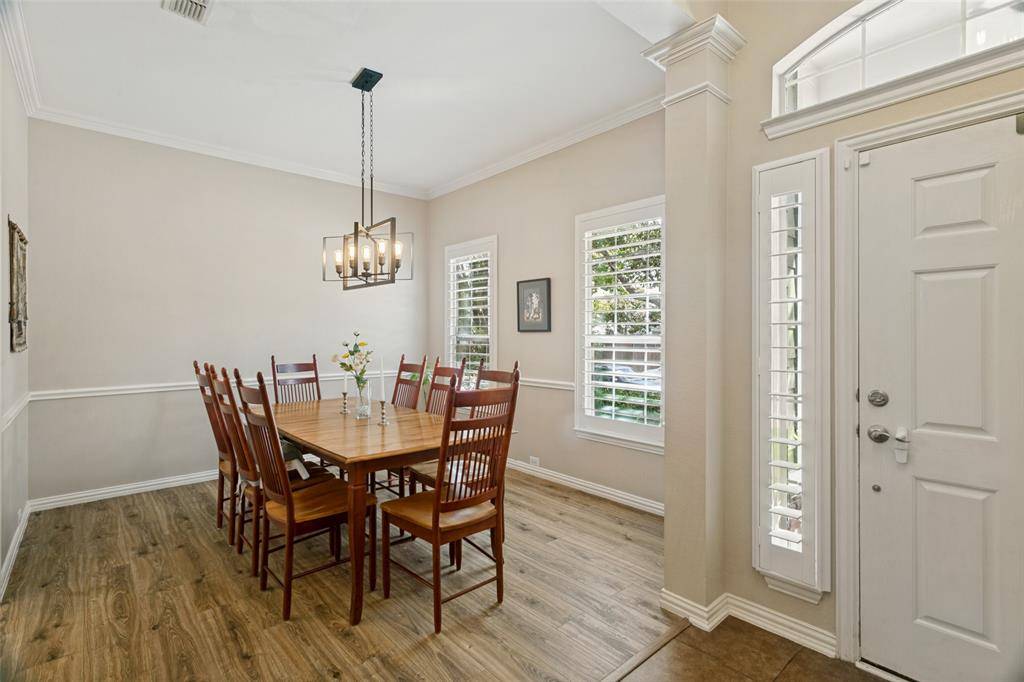 1037 Honeysuckle, Grapevine, TX 76051