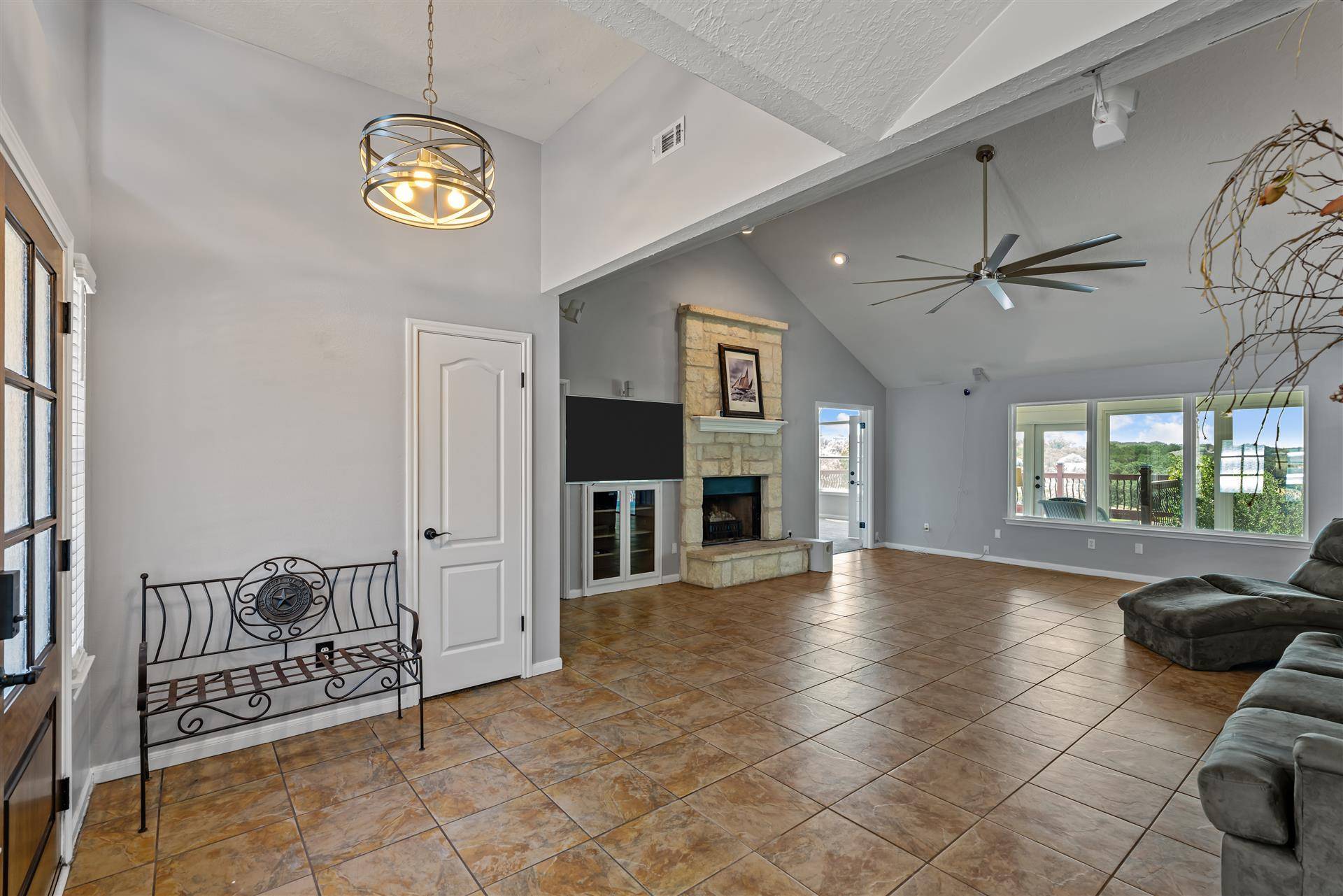 4096 Outpost TRCE, Lago Vista, TX 78645