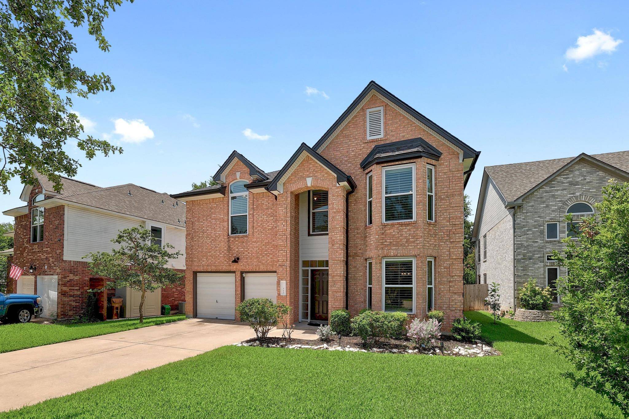 703 Ivy CT, Round Rock, TX 78681