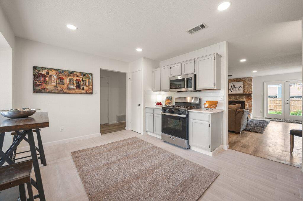 7611 Navarro PL, Austin, TX 78749