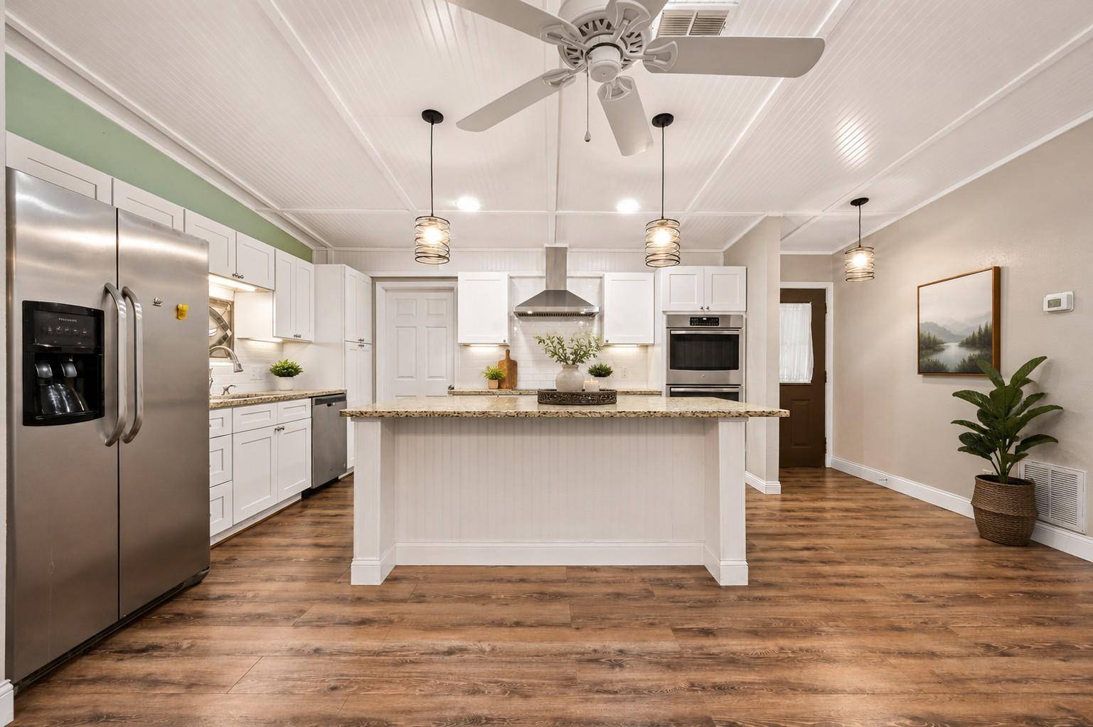 102 Rivercrest ST, Luling, TX 78648
