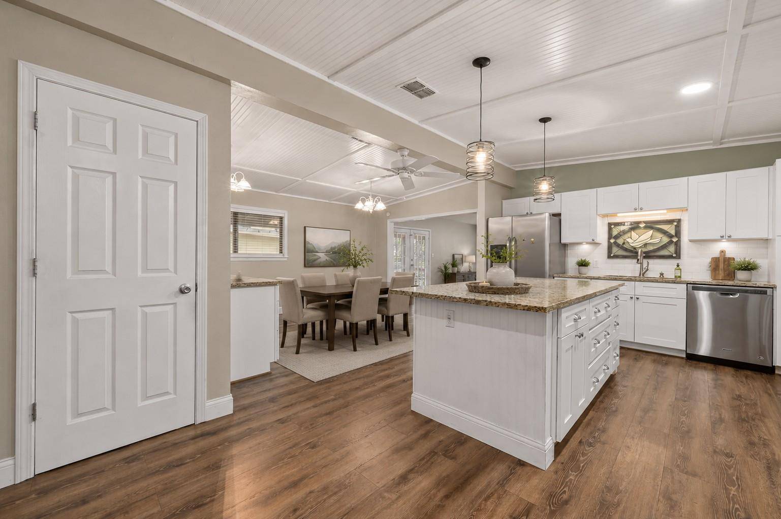 102 Rivercrest ST, Luling, TX 78648