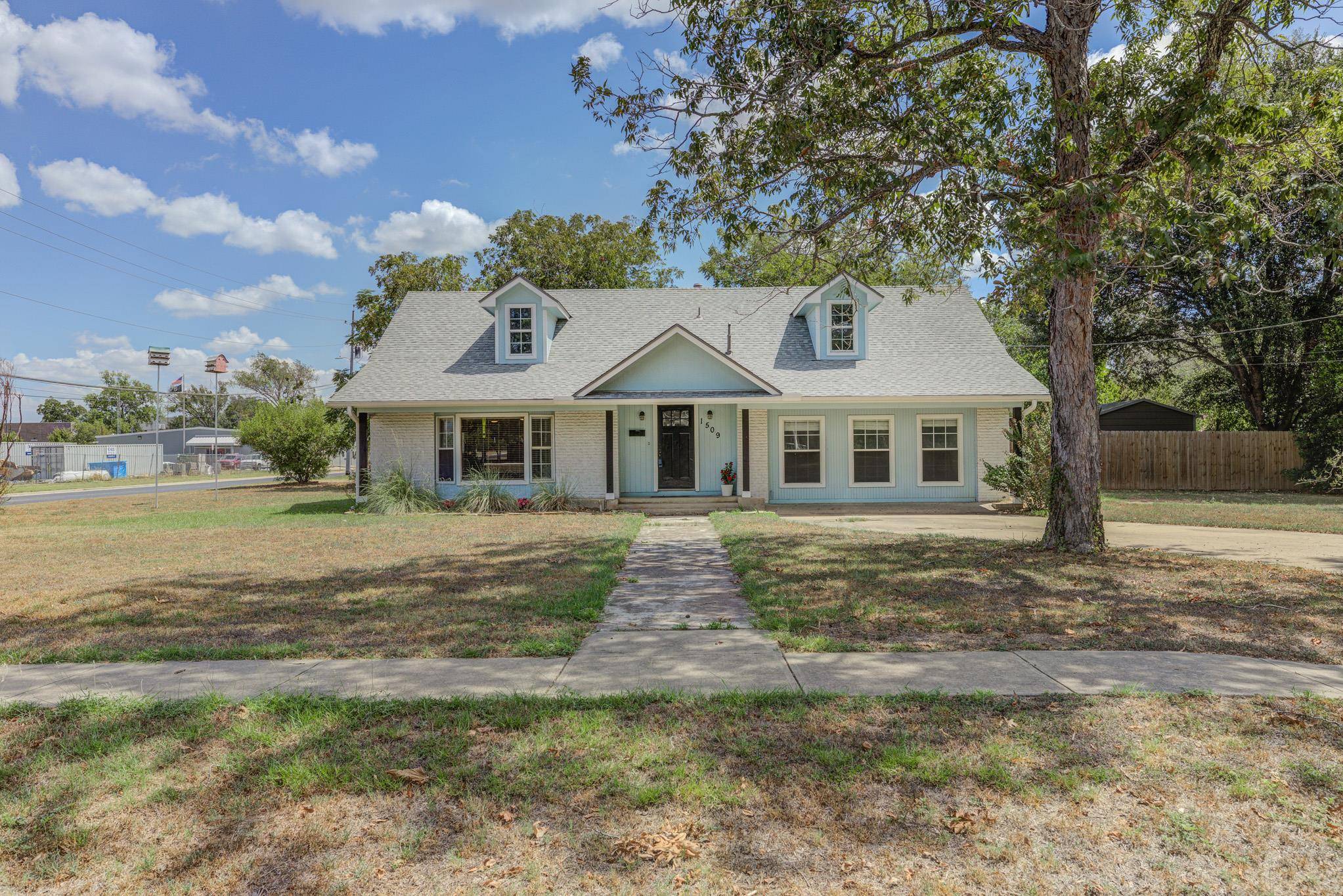1509 SW Hill ST, Bastrop, TX 78602