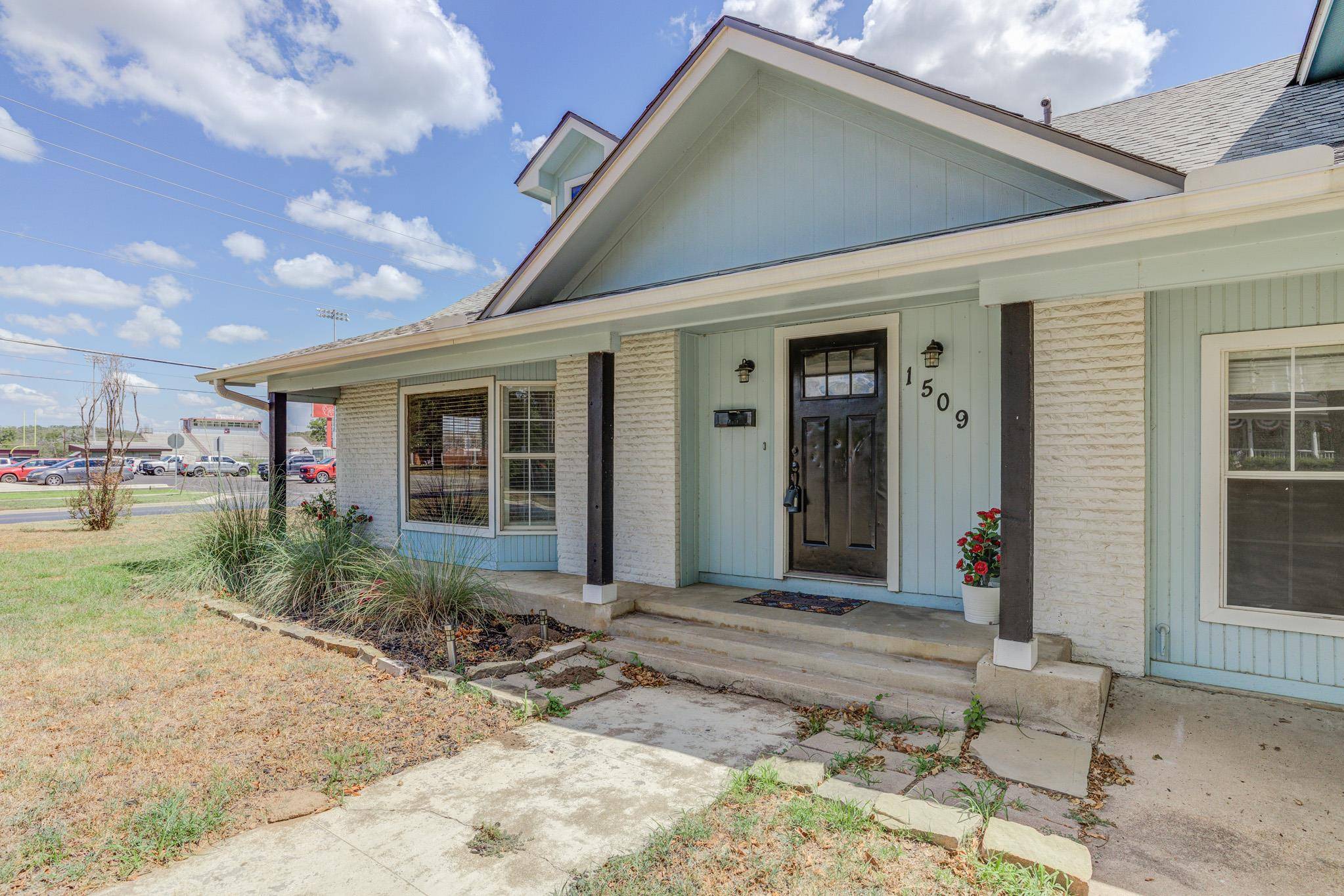 1509 SW Hill ST, Bastrop, TX 78602